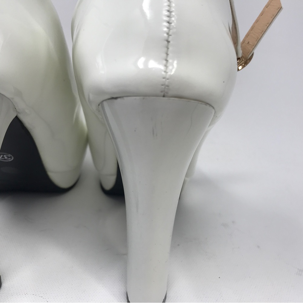 WUIWUIYU Cosplay Platform Ankle Strap Stiletto Heel, Women's Size 7 - White - Picture 8 of 14